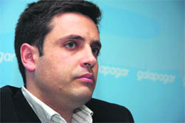 Daniel Pérez Muñoz, portavoz del grupo municipal del PP, fotografiado en la sede del partido  (Foto: RICARDO MIGUEL PEÑA)
