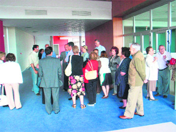 Un grupo de mayores visitó esta semana el nuevo Centro de Servicios Sociales de Torrelodones