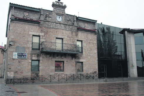 Fachada del Ayuntamiento de Collado Villalba  (Foto: ARCHIVO)