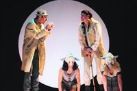 Arriba, ‘Missarum’, que 
se interpretará dentro del Festival de Arte Sacro; y sobre estas líneas, escenas de ‘Silencio... vivimos’ 
y ‘¿Por qué lloras, Marie?’