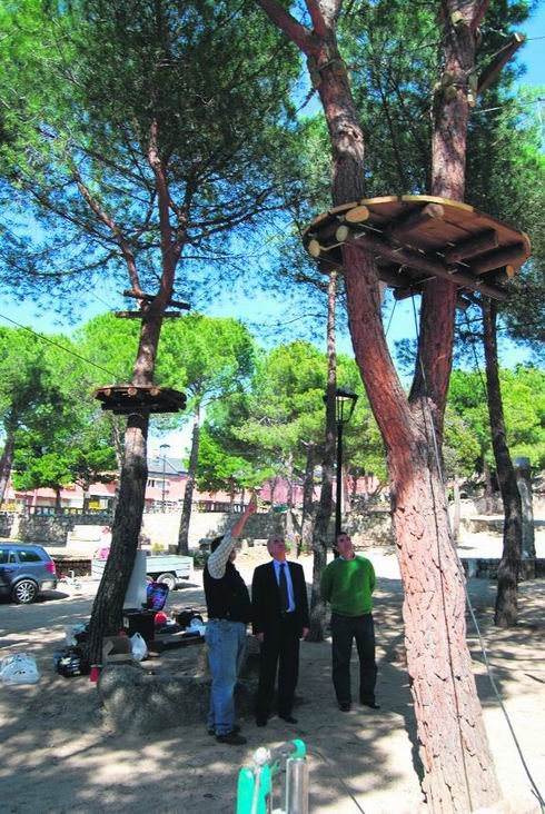Se instala un circuito multiaventura en el Parque JH de Torrelodones