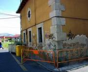 ¿Sitiada? Desde hace casí un mes la antigua iglesia de la Santísima Trinidad