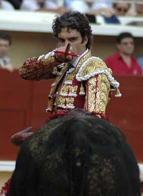 La espada deja a José Tomás sin orejas en Málaga y triunfa Castella