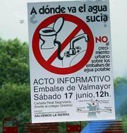 Denuncian la contaminación en el embalse de Valmayor