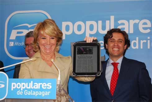 Esperanza Aguirre, flanqueada por Francisco Granados y Daniel Pérez