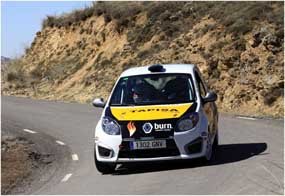 Rubén Gracia se estrena con el Twingo R2 en el Rally de Villajoyosa