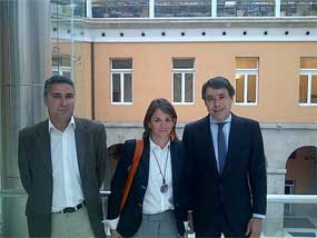 La alcaldesa y el concejal de Seguridad se reúnen con el vicepresidente regional