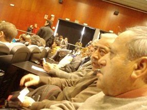 José María Díaz Léndez, asesor de la directiva del CUC Villalba, con el concejal de Deportes, Carlos Sanz (Foto: J. F.)