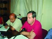 Fernando Cruz (dcha.), durante una sesión plenaria. (Foto: ARCHIVO)