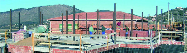Las obras del tanatorio municipal de Robledo de Chavela terminarán antes de lo previsto