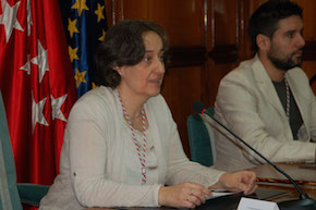 Blanca Juárez (VxSLE), en el pleno de investidura; a su derecha, el edil de Pueblo San Lorenzo, Eduardo González Badajoz
