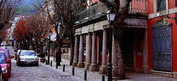 LA MEDIDA SUPONE EL DESPIDO de tres trabajadores del histórico teatro de San LOrenzo de el escorial