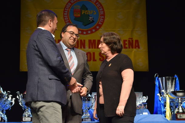 Premian a San lorenzo de El Escorial por su apoyo al deporte