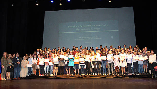 103 alumnos de Galapagar reciben sus becas de excelencia académica