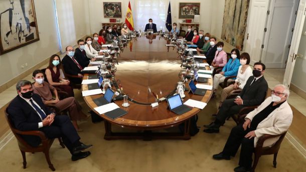 “¡Viva la carne poco hecha (de político)!”