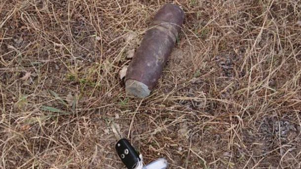 Localizado un proyectil de la Guerra Civil en una finca de Moralzarzal