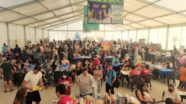 Éxito de participación en la Feria Movida Joven 2022