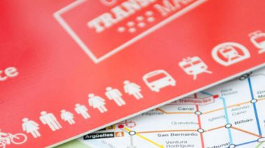 2023 llega con la recarga del abono transporte público gratuito anual para los mayores de 65 años