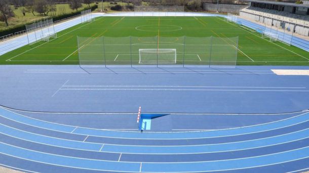 Comienza la actividad en el campo de fútbol y la pista de atletismo de Guadarrama