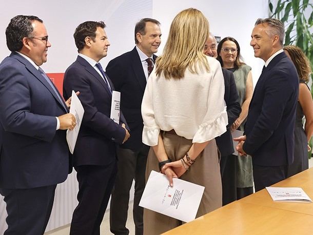 Conexión verde entre la UNED y estaciones de Cercanías en Las Rozas