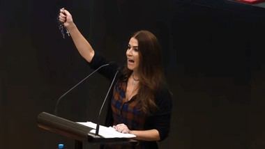 Arcópoli presenta denuncia contra Carla Toscano por LGTBIfobia