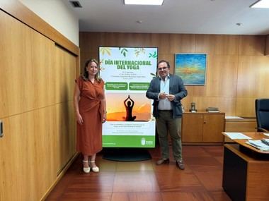 Boadilla del Monte organiza una sesión gratuita de yoga al aire libre por el Día Internacional del Yoga