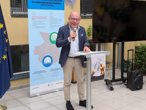 Centro homenajea a directores en el 40º aniversario de sus Servicios Sociales