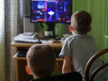 Nuevo ciclo de Escuela de Familias aborda la pornografía en adolescentes