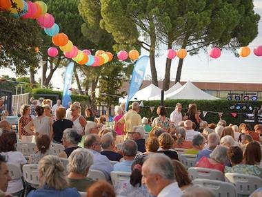 Las Rozas rinde homenaje a los abuelos con una emotiva celebración