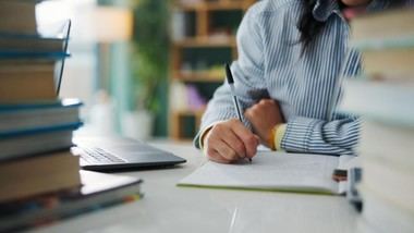 Díaz Ayuso firma un acuerdo histórico de financiación de 14.800 millones para universidades públicas hasta 2031