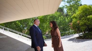 Ayuso presenta ayudas para pymes en el uso de drones y crea ventanilla única para trámites