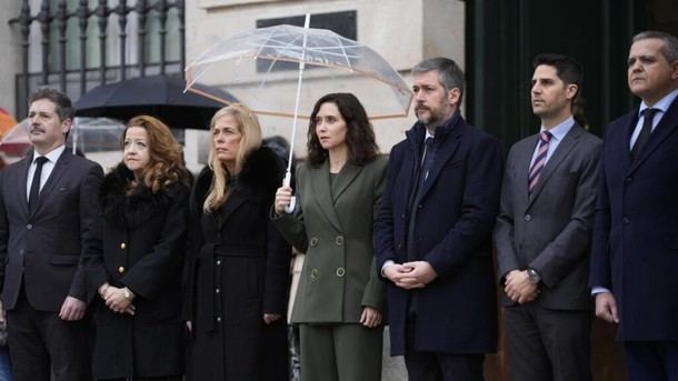 Minuto de Silencio por Víctimas Ferroviarias: Díaz Ayuso |  elfarodelguadarrama.com