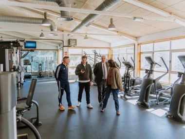 Reapertura de la sala fitness en Navalcarbón con nuevo equipamiento