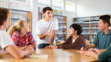 Galapagar ofrece jornadas de orientación gratuita para jóvenes sobre su futuro académico