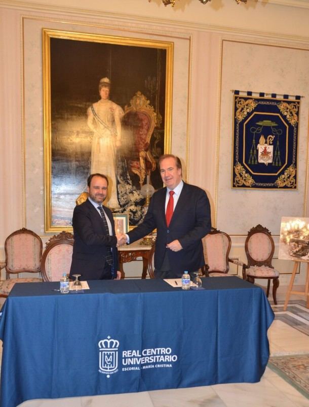 Guadarrama y el Real Centro Universitario firman acuerdo para estudiantes locales