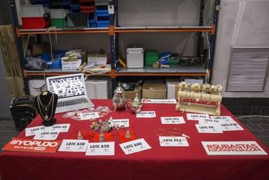 El Ayuntamiento de Madrid subastará 3.600 objetos perdidos, incluyendo joyas y relojes