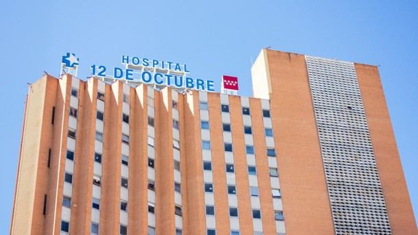 El Hospital 12 de Octubre de Madrid concluye la demolición de su icónica torre