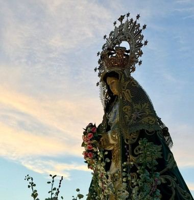 La Virgen de la Esperanza es trasladada en una emotiva procesión en Valdemorillo