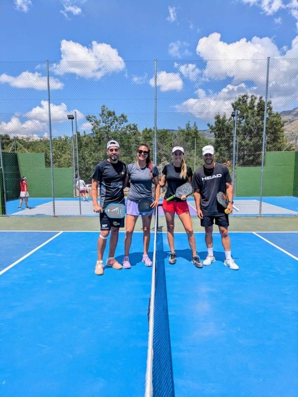 Inauguración del Club Pickleball Los Molinos atrae a numerosos asistentes
