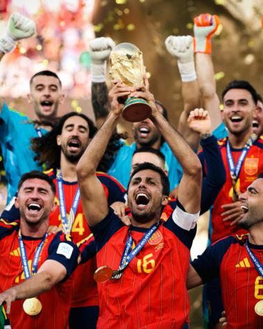 España (y la Argentina del “español” Messi), campeona (y segunda) del mundo!