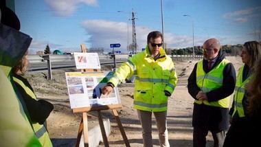 Francisco Martín inspecciona pantallas acústicas en Vallecas para mitigar el ruido de la M-40