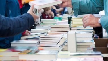 Galapagar lanza un libro sonoro y celebra su VI Feria del Libro