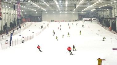 Galapagar lanza cursos de esquí y snowboard en la Sierra de Madrid