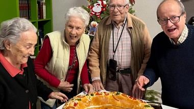Galapagar celebra el Día de Reyes con roscones en residencias de mayores