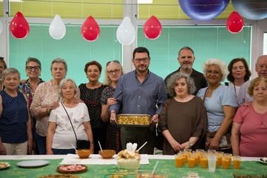 Inicia la 39ª Semana del Mayor en Villa de Vallecas con baile y gastronomía