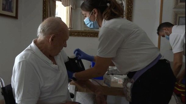La Comunidad de Madrid ofrece tratamientos oncológicos a domicilio en el Hospital del Henares