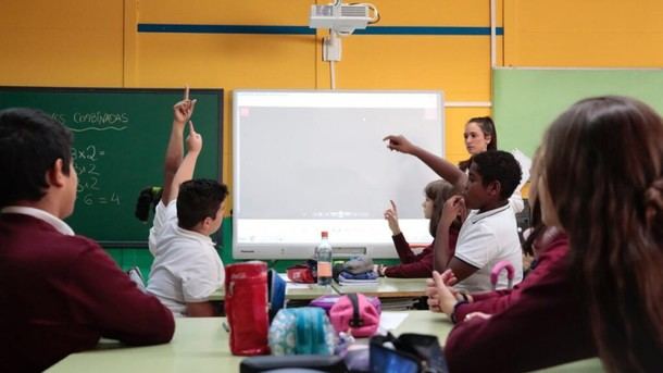 La Comunidad de Madrid apoyará a 10.000 estudiantes de Primaria en Matemáticas y Lengua