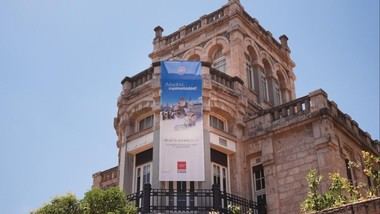 Madrid adorna sus edificios para recibir al Papa León XIV
