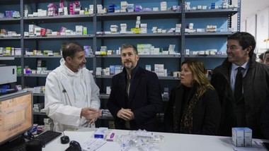 Madrid apoyará a farmacias rurales para entregar medicamentos a mayores en casa