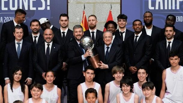 La Comunidad de Madrid celebra el 38º título del Real Madrid de Baloncesto